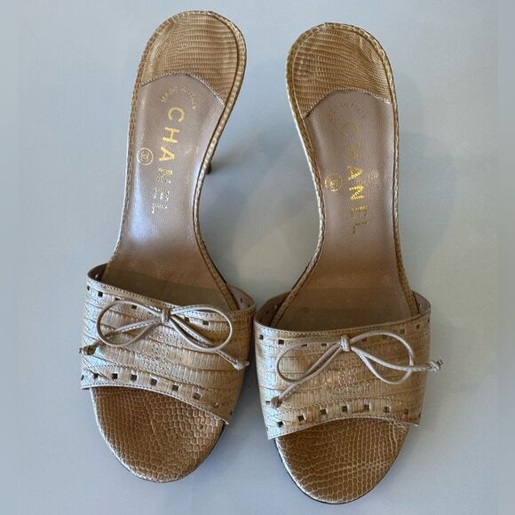 CHANEL Shoes - CHANEL Y2K Bow Logo Kitten Heel Open Toe Beige Tan Mules Shoes EU 36.5 US 6.5